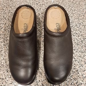 Cobbie Cuddlers shoes